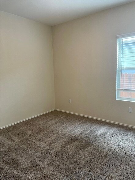 Building Photo - 7408 Tonka Ln