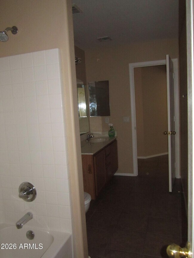 Building Photo - 18671 N Madison Rd