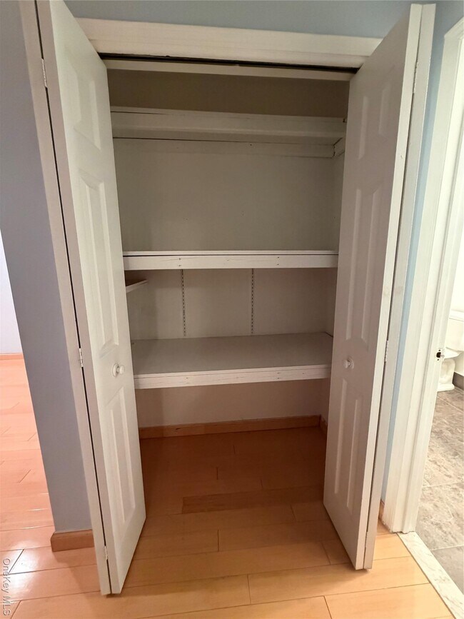 Building Photo - 508 Central Park Ave