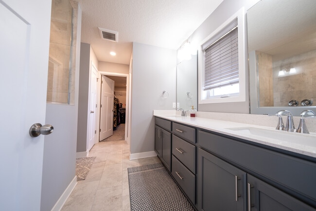 Building Photo - 8380 Abercrombie Ln