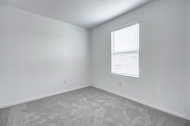 Building Photo - 21543 Carosella Dr