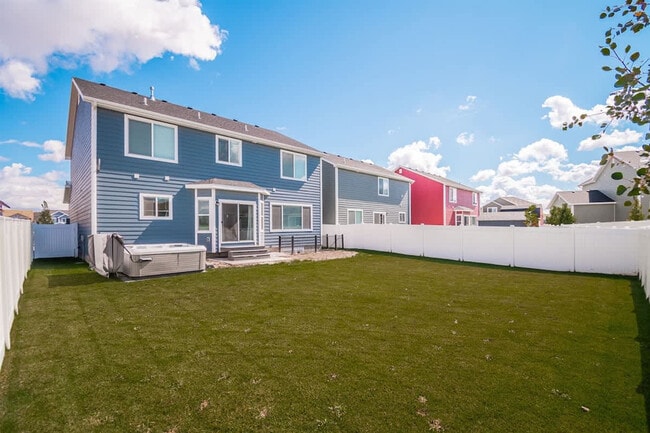 Building Photo - 1120 Monroe Dr