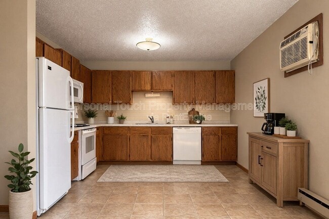 Building Photo - 1005 19th St SW