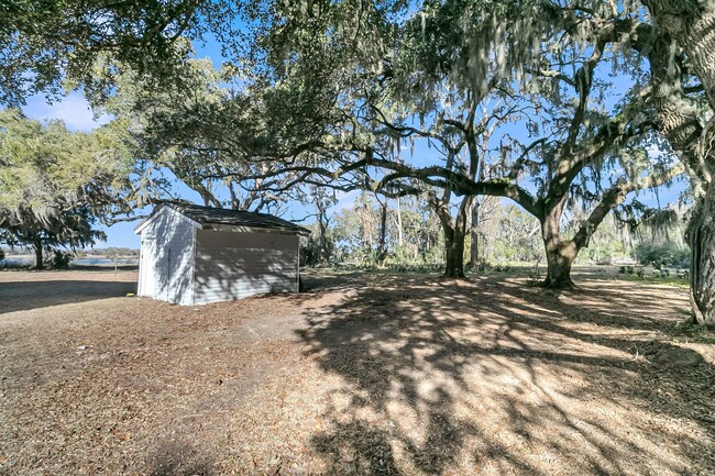 Building Photo - Spacious 3-Bedroom Home on Wadmalaw Island