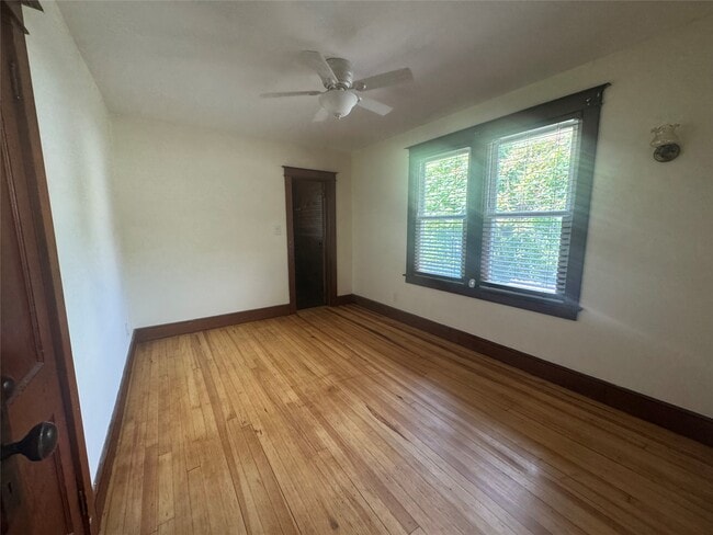 Building Photo - 45 Kattelville Rd