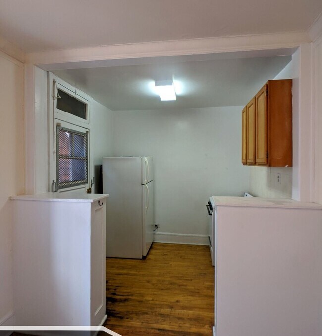 Building Photo - 2332 N Spaulding Ave