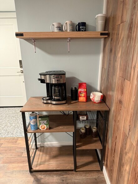 Coffee bar - 18350 Cumbres Rd