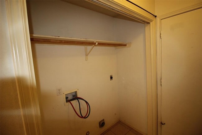 Building Photo - 9702 Nightjar Dr
