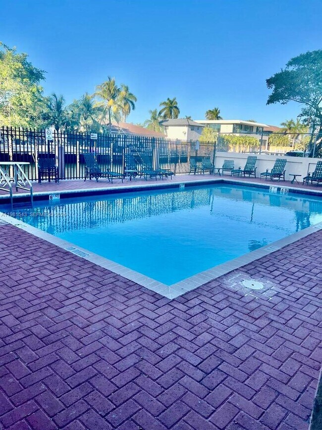 Building Photo - 2903 N Miami Beach Blvd