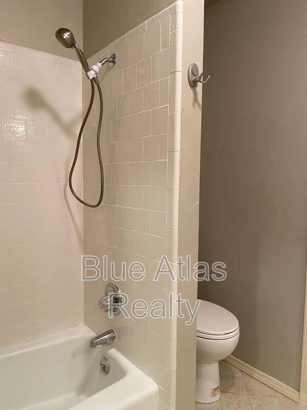 Building Photo - 4854 Starcrest Ct