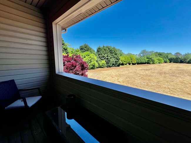 Building Photo - Beautiful home in the Chancellor Walk neig...