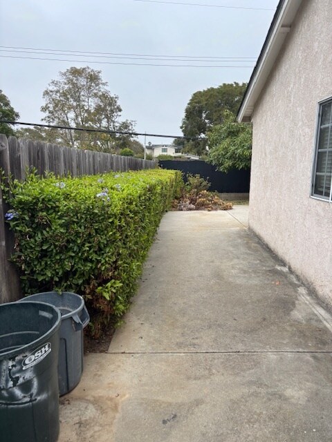 Building Photo - 7119 Tuolumne Dr