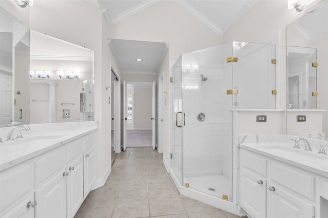 Building Photo - 27 Rockledge Dr