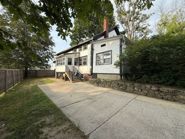 Building Photo - 1 Cheney St