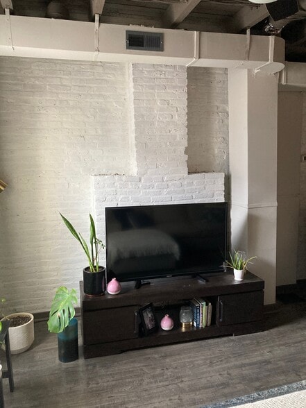 Building Photo - 1602 Latrobe St