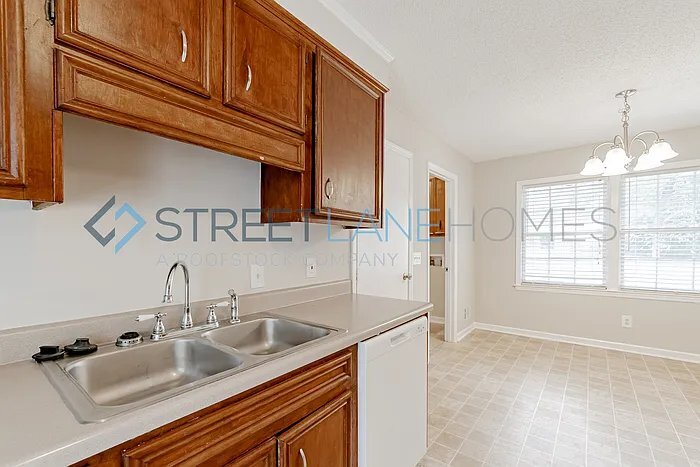 Building Photo - 709 Greensprings Dr