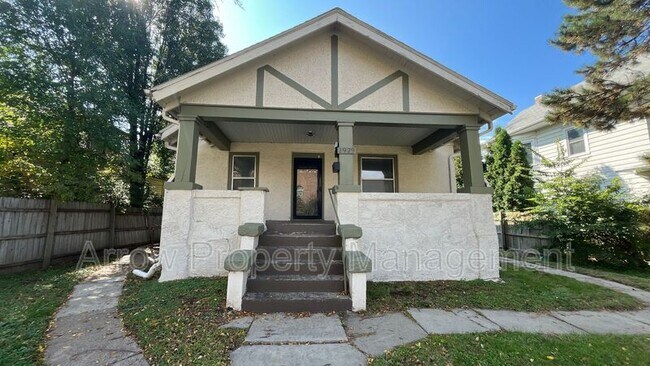 Building Photo - 1979 South St