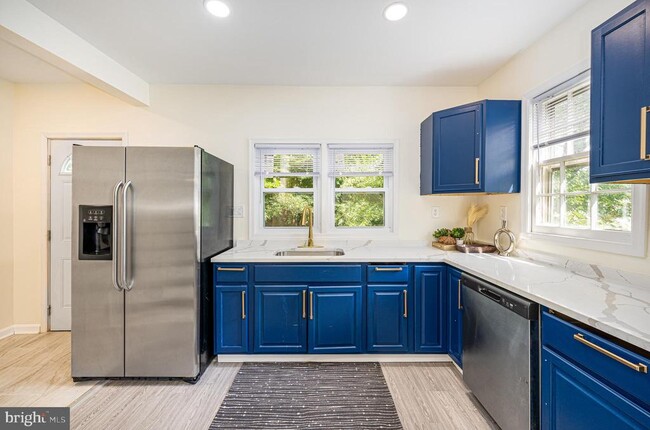 Building Photo - 2800 Upshur St