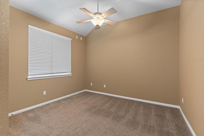 Building Photo - 16004 Double Eagle Dr