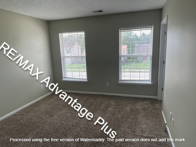 Building Photo - 10618 Irvin Pines Dr