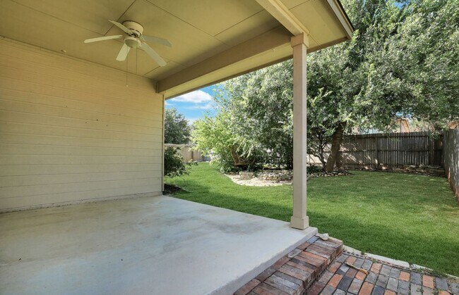 Building Photo - IMMACULATE Well-Maintained 3bd/2ba/2gar In Alamo Ranch!