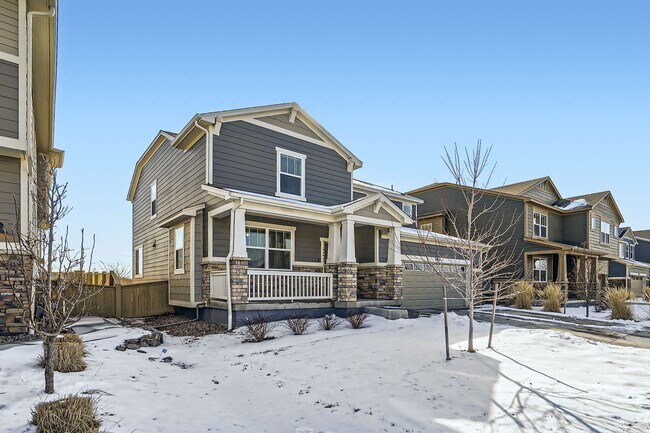Building Photo - Wonderful 4/2.5 Home in SE Longmont. Large Rooms and Great Fenced Yard. Attached Garage.
