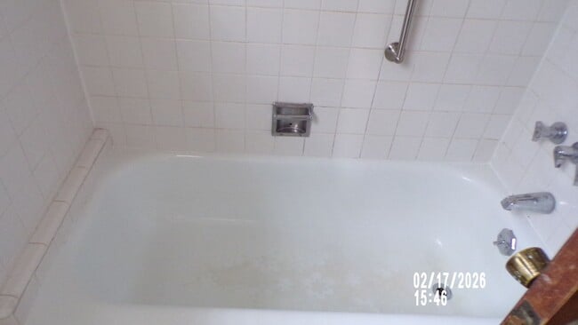 Building Photo - Lee West Estates, close to Hospital, shopping and restaurants