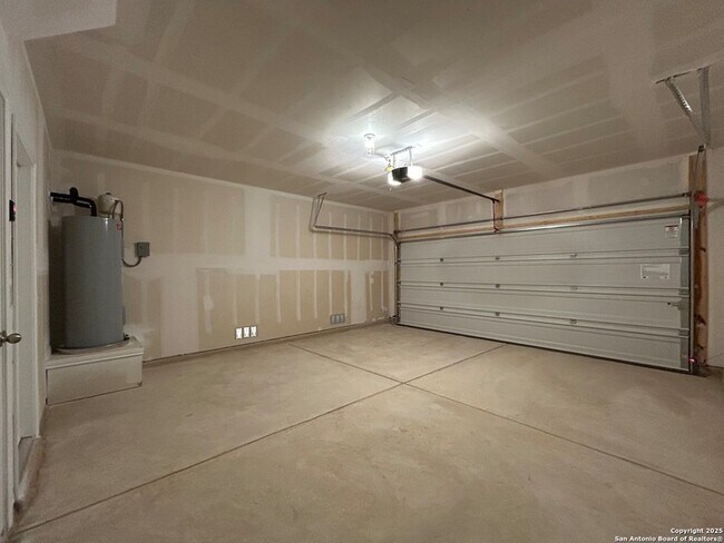 Building Photo - 11806 Black Rose