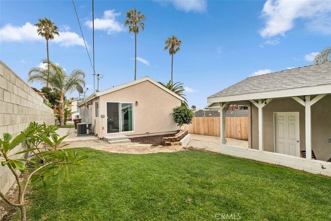 Building Photo - 33895 Alcazar Dr