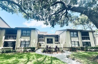 Building Photo - 328 Woodlake Wynde