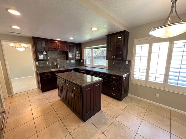 Building Photo - Large 4 bedroom home now available in Walnut