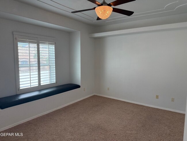 Building Photo - 1605 Playa Del Sol St