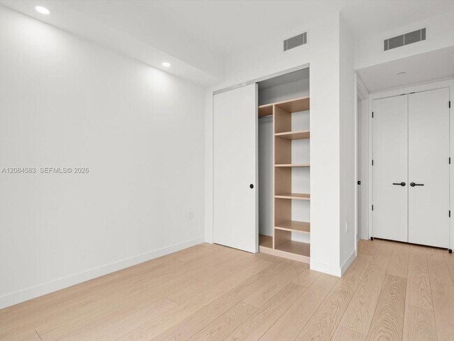 Building Photo - 2200 Brickell Ave