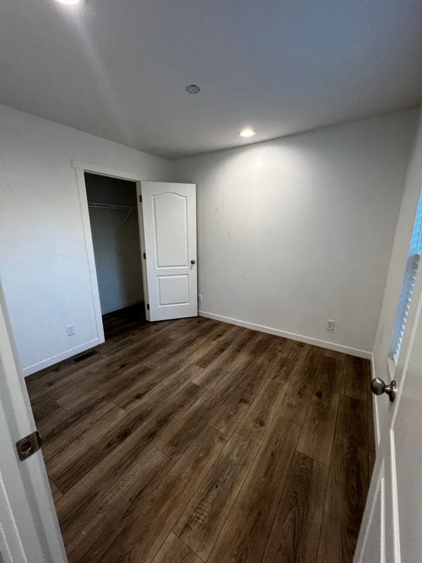Building Photo - 17083 Montgomery Ave