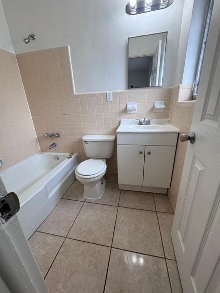 Building Photo - 3871 SW 12th Pl