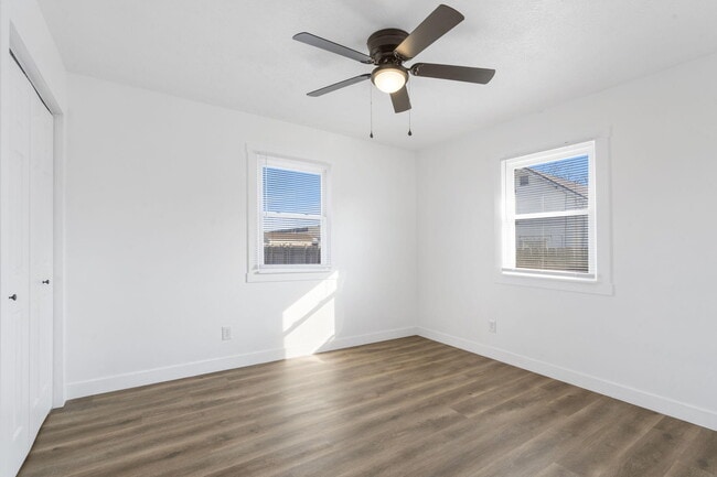 Building Photo - 520 N Park Ave