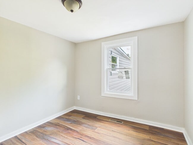 Building Photo - 529 Harrison St