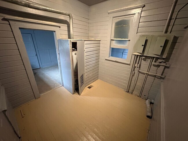 Building Photo - Prospect Duplex