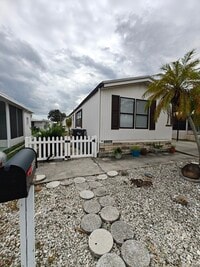 Building Photo - 1002 51st Avenue Plaza W