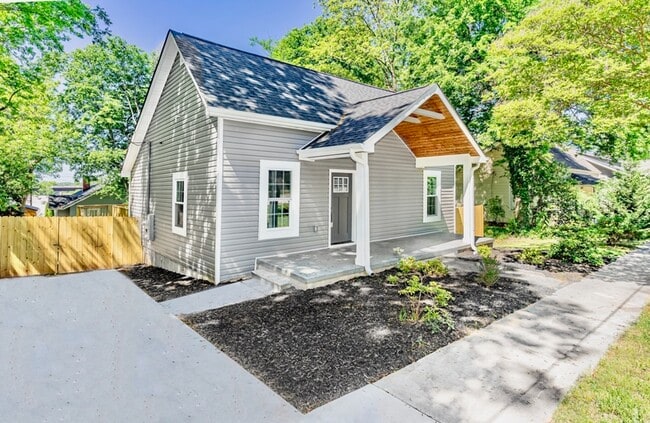 Primary Photo - 1218 1st Ave