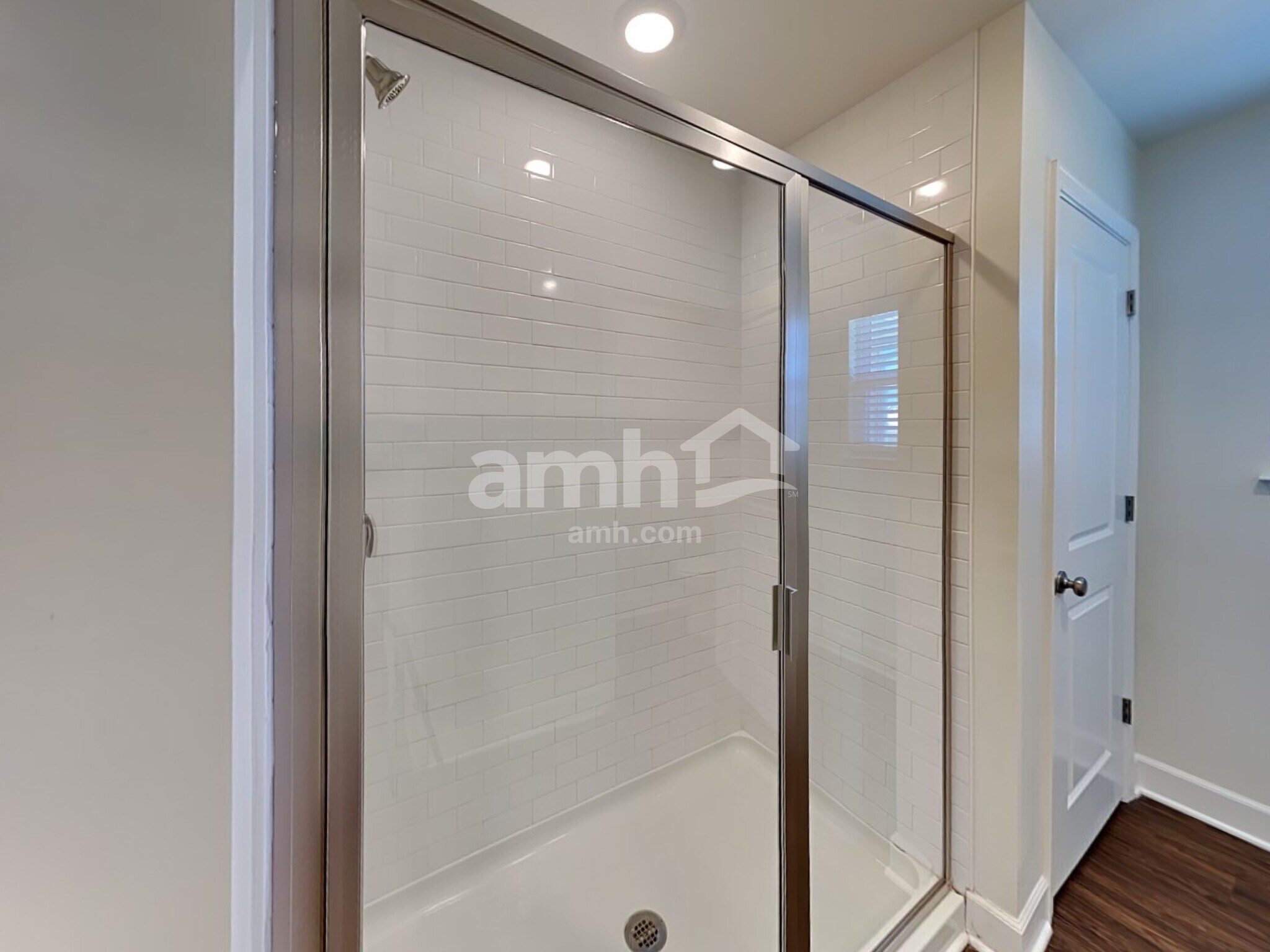 Building Photo - 5708 Lakemont Dr