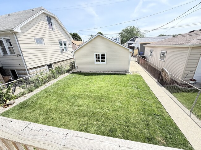 Building Photo - 2303 N 74th Ave