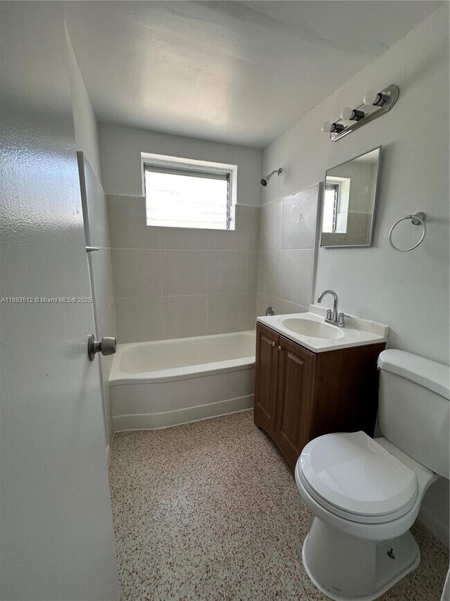 Building Photo - 790 81st St