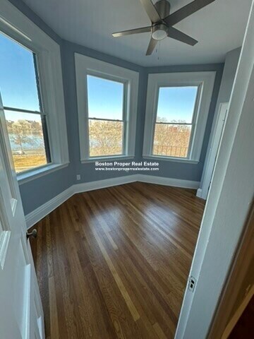 Building Photo - 464 Beacon St