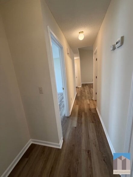 Building Photo - 414 Saddle Shoal Trl