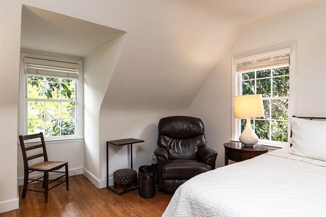 Building Photo - 65 Clarendon Ave