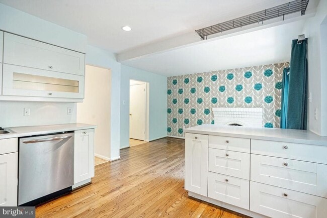 Building Photo - 9909 Hemlock Woods Ln