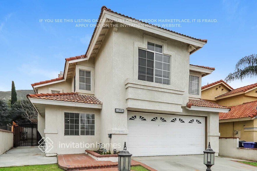 Building Photo - 11761 Malagon Dr