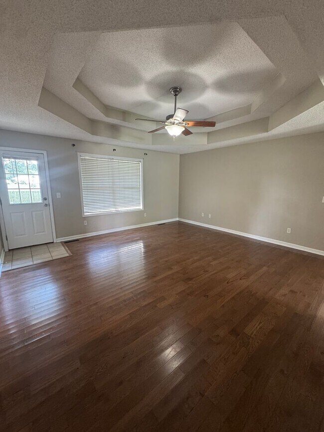 Building Photo - 509 S Whippoorwill Dr