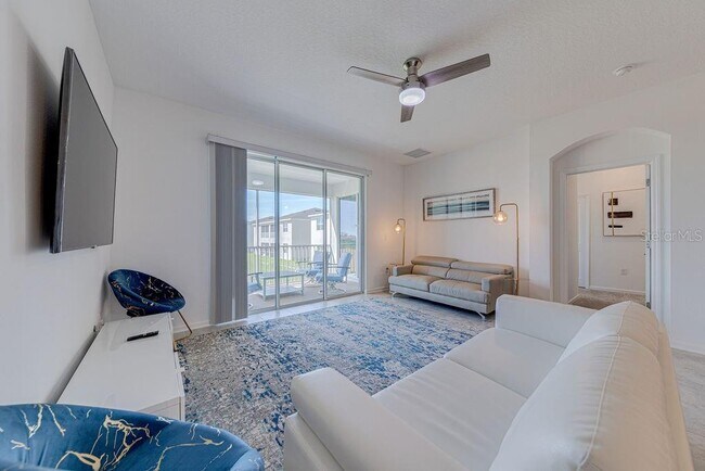 Building Photo - 9327 Sommerset Hills Dr